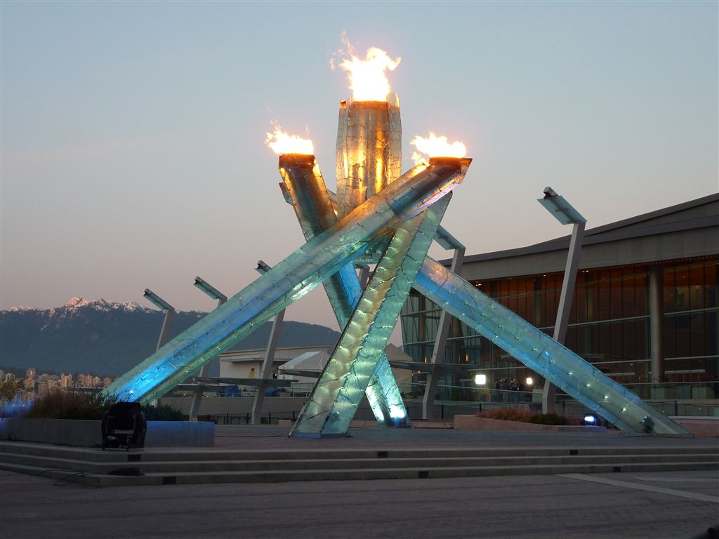 Update mit Fotos: North Vancouver, Flamme, Metropolis, Hockey-Game