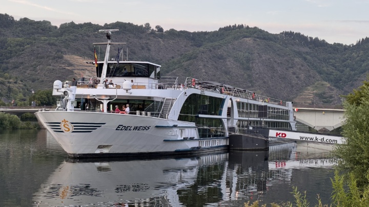 Geschützt: Sommerliche Fahrt mit der MS Edelweiss auf Rhein, Mosel und Saar